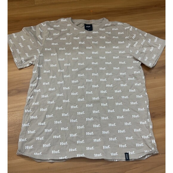 HUF Men's All Over Logo Graphic Short Sleeve T-Shirt Tan Size Large - Picture 1 of 9